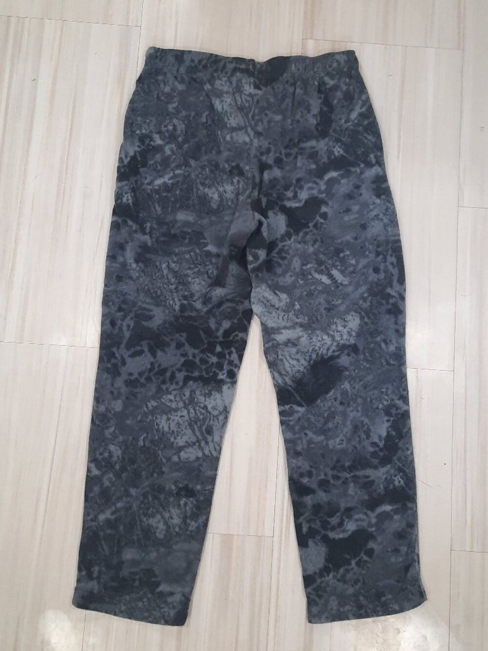 Gray fleece camo sweatpants - RealTree brand - Picture 3 of 9